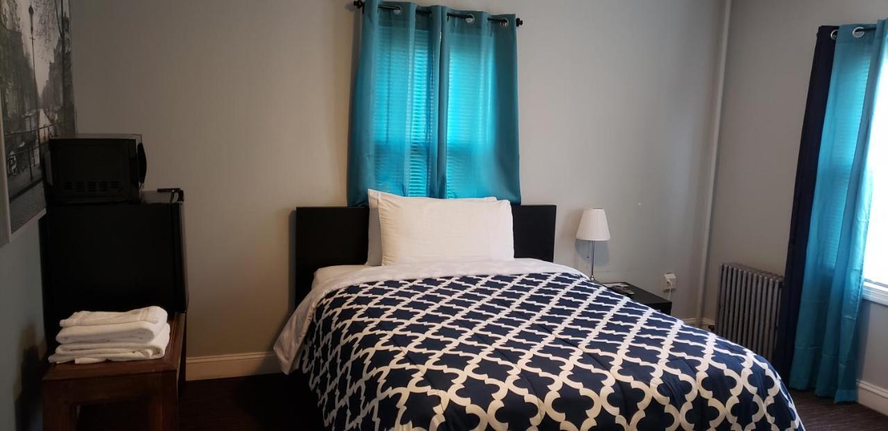 Jones Beach Hotel Wantagh Esterno foto